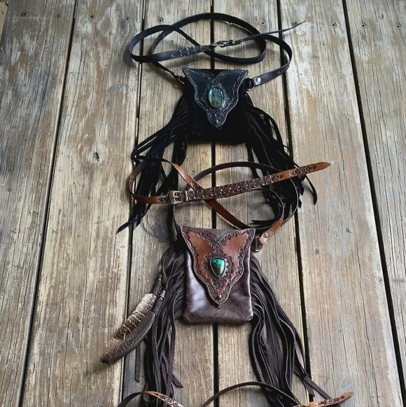 RESERVED❣️❣️Buffalo Girl Suede Phone Pouch - Picture 2 of 14